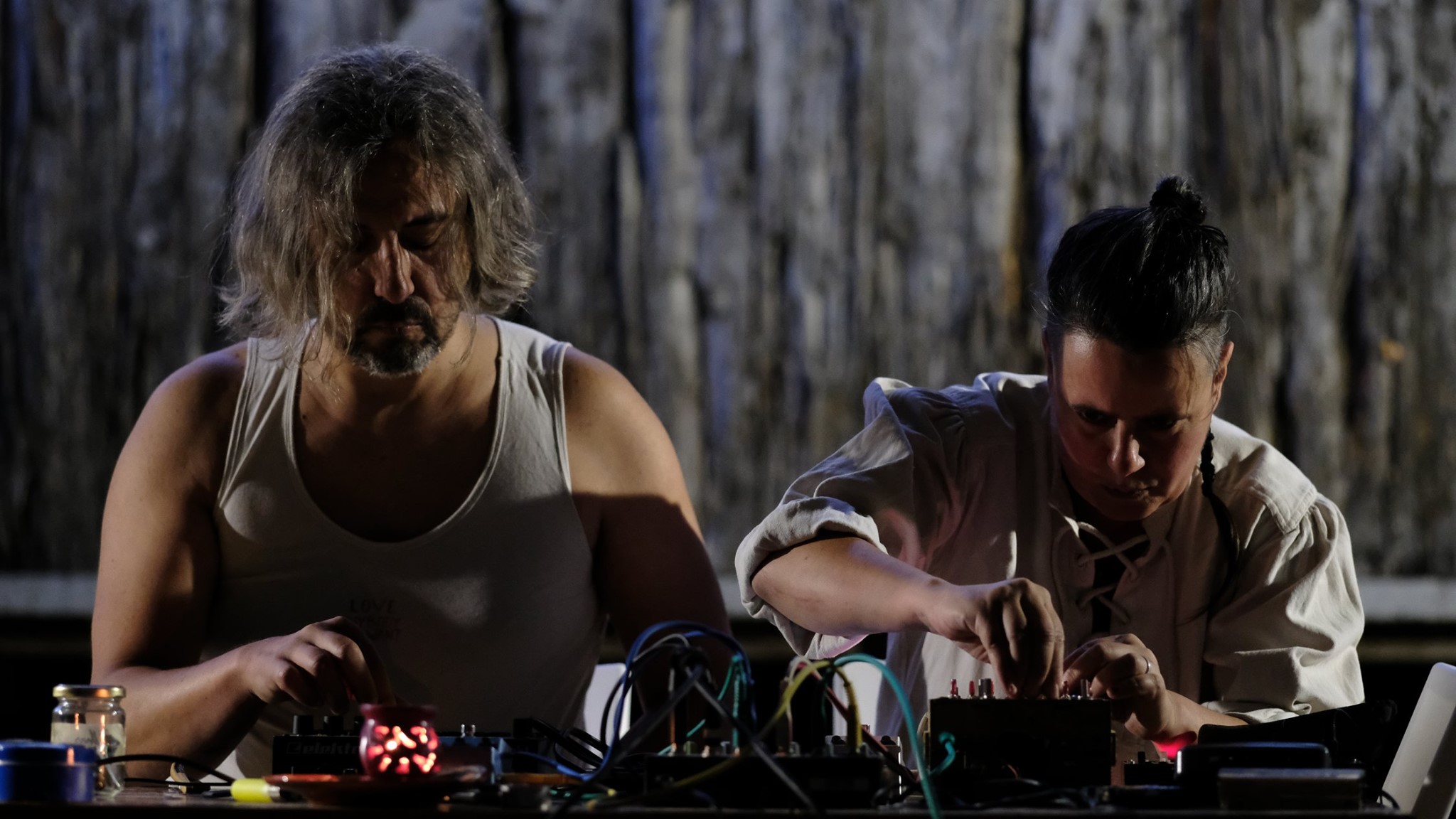 Cristina Marx GubbiAnn and Lun Ã�rio make noise music at Hosek Contemporary